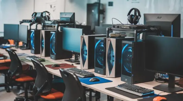 影响网络游戏服务器性能的关键因素