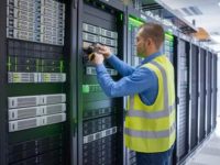 如何应对香港服务器上的硬盘警告灯亮起问题?