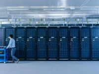 数据中心与托管服务：关键区别与应用场景