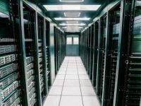 带宽线路对香港服务器租用价格的影响：精细化分析