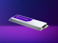 液体冷却固态硬盘解决AI数据中心的热量难题