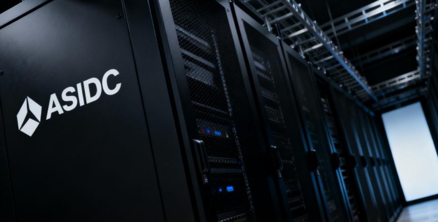 香港服务器配置AMD EPYC 7713、256GB内存、4TB NVMe SSD如何应对全球用户访问时的“带宽瓶颈”与“CDN节点响应延迟”问题？